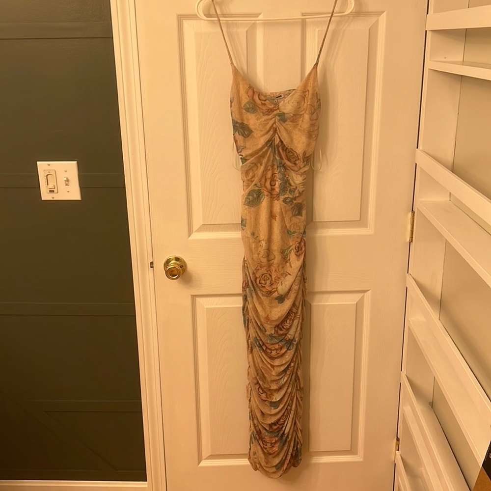 Fashion nova dress brand new size M.